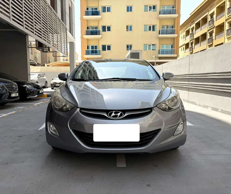 Hyundai Elantra 2014 — photo 1 of 20