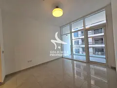 1 MONTH RENT FREE - SPACIOUS 1 BR + STORE - HIGHER FLOOR