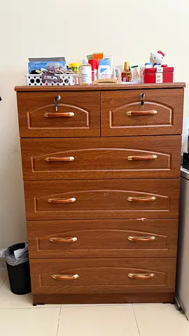 Wooden 6-Drawer Chest of Drawers - Good Condition