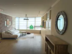 Fully Renovated and Upgraded| High Floor|