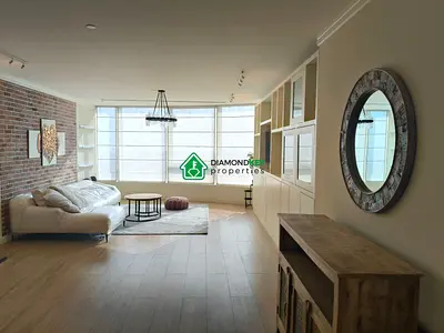 Fully Renovated and Upgraded| High Floor|