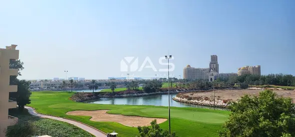 Elegant Golf-Facing Studio | Investors Deal