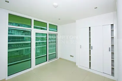 Beautiful 2BR Apt | Tenanted | Prime Location