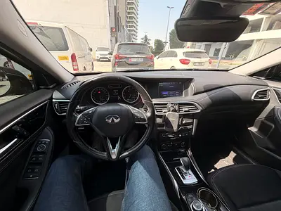 Infinity Q30