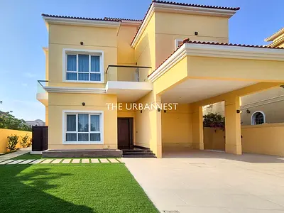 Exclusive Corner Villa | Park View with Pool