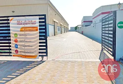 HIGH CEILING | SECURE ACCESS | SPACIOUS WAREHOUSE