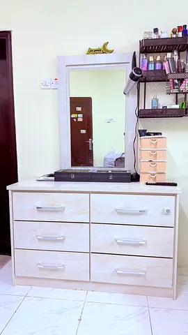 Bed sets  for  Moving out urgent sale at Dubai