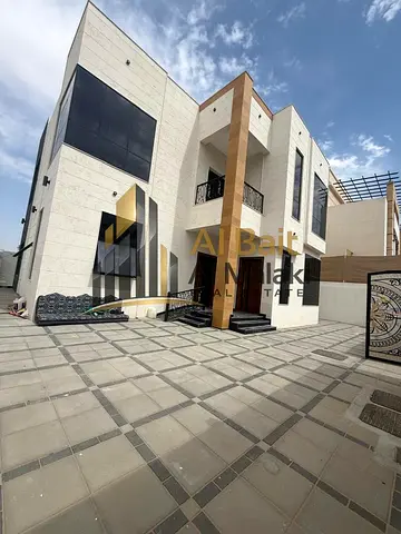 Luxury villa for sale in Al-Haliyo - modern design, prime location, unbeatable price, high-end finishing, and close to all services.