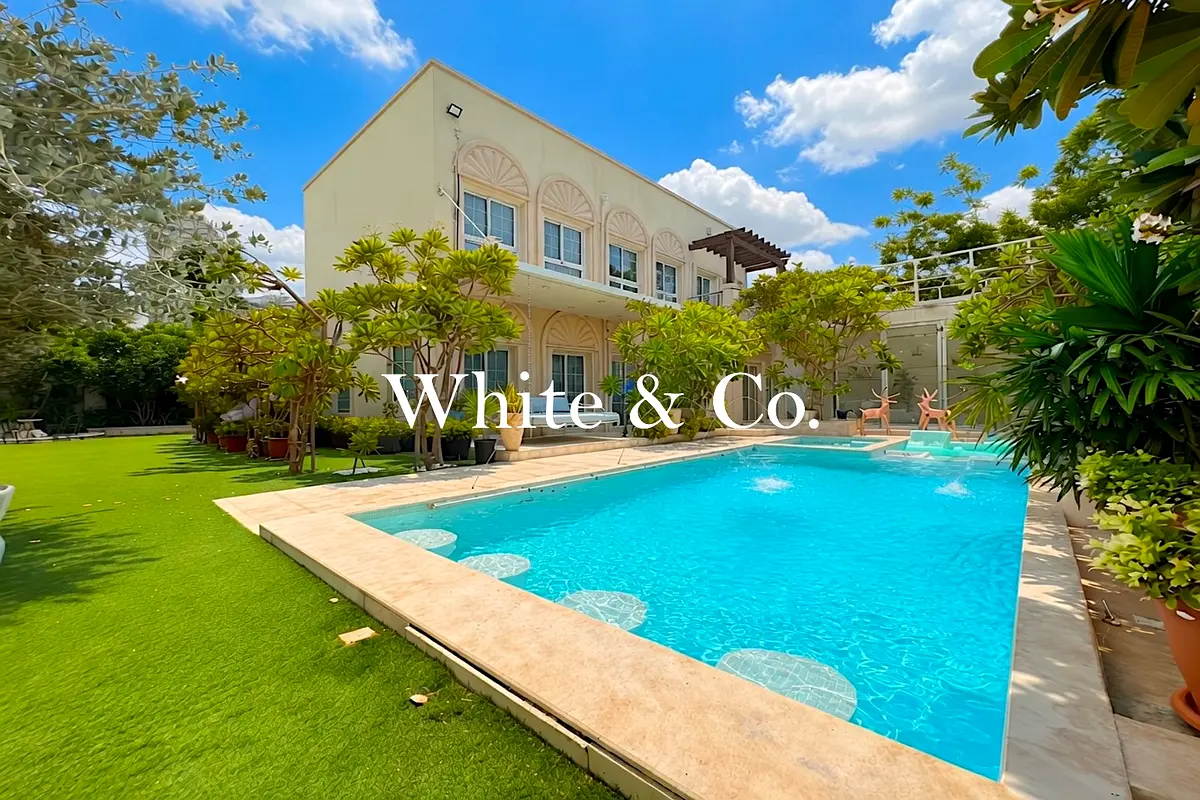 4 BEDROOMS | VACANT NOW | PRIVATE POOL