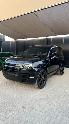 Land Rover 2023 90 P400 | 22” alloy wheels