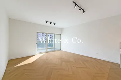 EXCLUSIVE | FULLY UPGRADED | SOUTH FACING