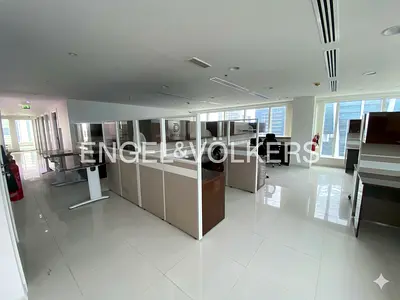 Combined | Turnkey | Exceptionally Renovated
