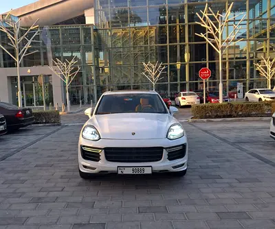 2016 GCC Porsche Cayenne GTS