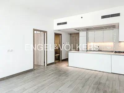 Upgraded | Unfurnished | Park Views