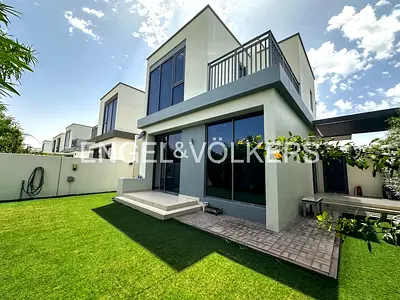 Green Belt | Landscaped | Large Plot
