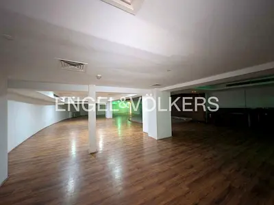 Fully Licensed Restaurant Space|Private Elevator