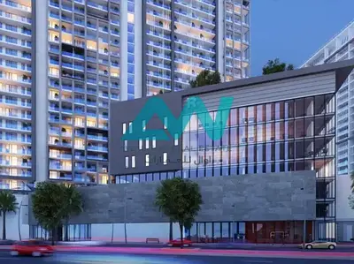 Luxury 3BR Apartment | Sparkling Pool View