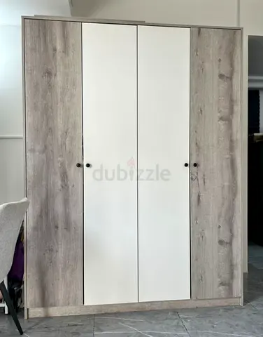 4 Door Wooden Wardrobe with White Center Panels