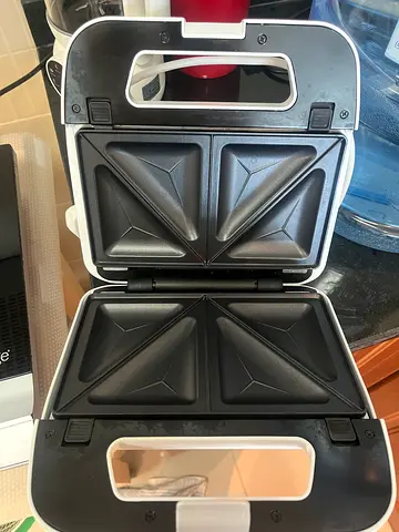 Used 2-Slice Sandwich Maker / Toastie Maker - Good Working Condition