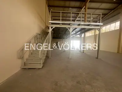 Vacant | High Ceiling | 4 Cheques | 10KW