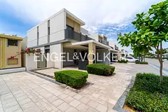 Corner Unit | Landscaped | Spacious