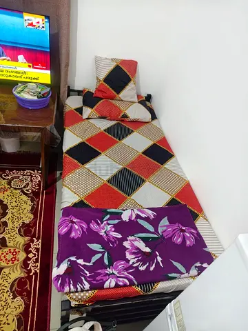 Executive Lady Bedspace available with attached bathroom