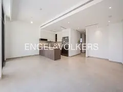 Single Row | Vacant | Brand New Townhouse