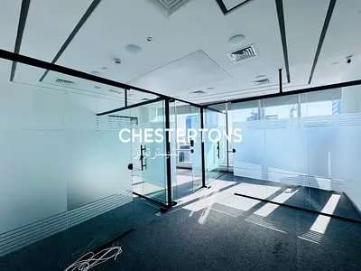 Skyline Elegance | Prime Location | Park Lane