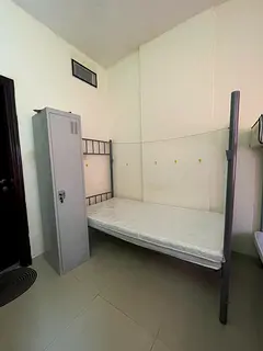 Ladies bed space available in shabiya-09