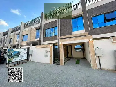 Don't miss this golden offer for lovers of modern luxury and elegance! A very luxurious townhouse with super deluxe finishes.