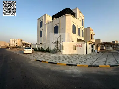 فيلا حجرية فاخرة بواجهتين مع جدار خارجي مزدوج من الحجر بمنطقه العامرة عجمان