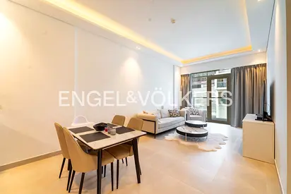 Stunning Unit | Vacant | Immaculate
