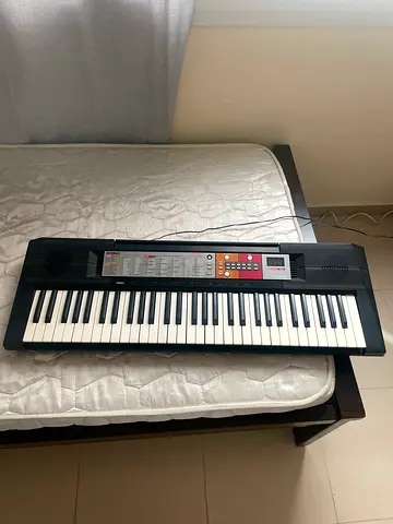 Yamaha 61-Key Electronic Keyboard in Perfect Working Condition