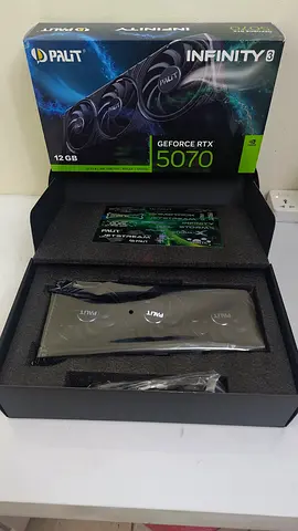 Palit GeForce RTX 5070 12GB (like-new, boxed) - Infinity 3