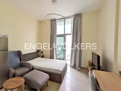 Chiller Free | Furnished | Equipped Kitchen