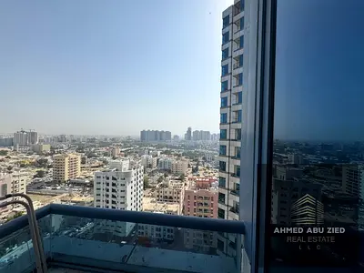 شقة 3 غرف وصالة في أبراج الفالكون الراشدية 2، غرفة خادمة، 4 حمامات، خزائن، مطبخ، باركن، 3 بلكونات، بدون فرش، 50 ألف سنوياً، 4 دفعات.موقع مميزا