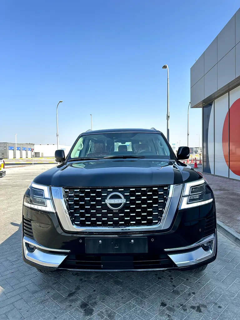 Nissan Patrol 2024 — photo 1 of 8