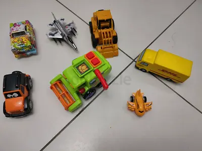 Mixed toy vehicles