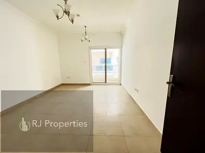NO COMMISSION LUXURY AND VERY SPACIOUS 2BHK WITH BALCONY READY TO MOVE FULL FAMILY BULDING JUST 52K