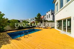 Upgraded Villa | Lake View | Large Plot