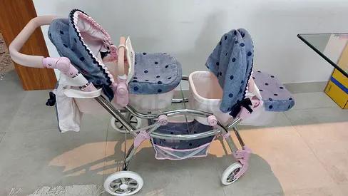 Munecas Arias brand /very clean /Double doll stroller / twin baby stroller toy in pink and grey/