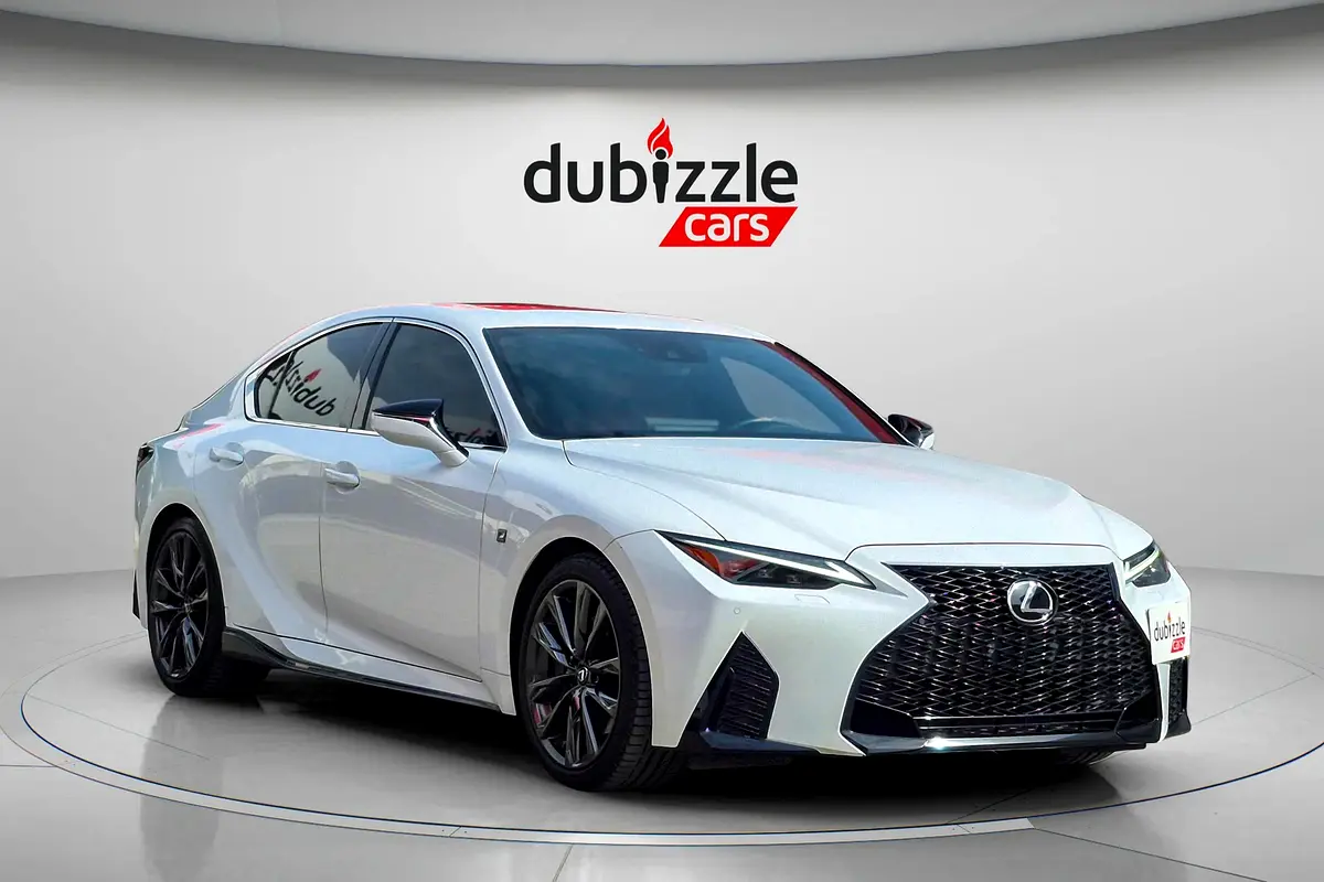 Lexus IS-Series 2022 — photo 1 of 15