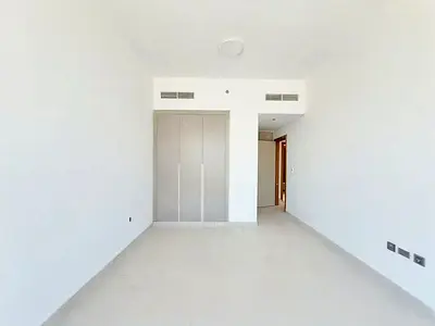 CHILLER FREE | SPACIOUS | NEW BUILDING