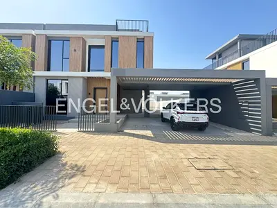 Brand New | Internal Unit | Close to Pool