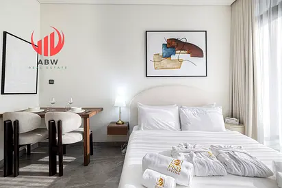 Live Smart | Chic Studio in a Vibrant Community