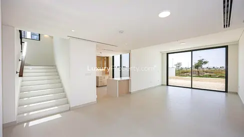 Modern layout | 4 BR for sale at Fairway Villas