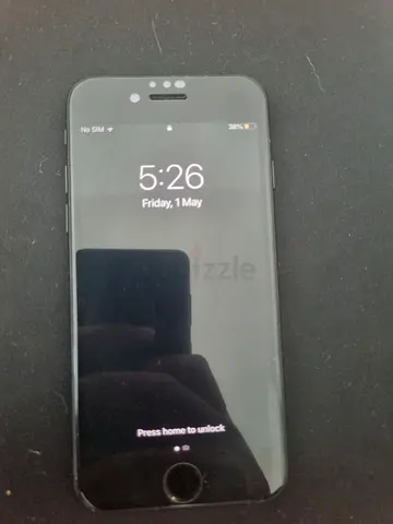 Iphone 7 black no scratches or cracks