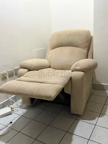 Beige Single Recliner Armchair in Good Condition