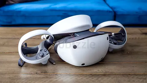 PS VR2 headset and controllers