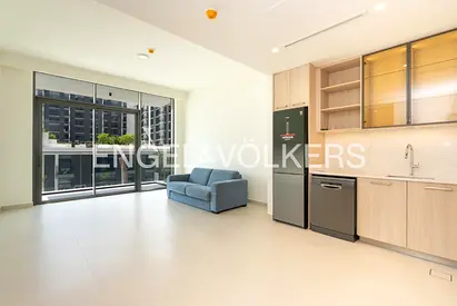 Semi Furnished | Upgraded | Premium Amenities